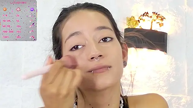 Snapshot of zorravioletta1 chatting on October 15, 11:54 am zorravioletta1 online show from October 15, 11:54 am