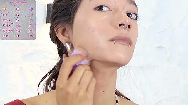 Snapshot of zorravioletta1 chatting on October 29, 12:07 pm zorravioletta1 online show from October 29, 12:07 pm