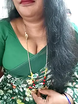 Snapshot of Swapna_143 chatting on April 20, 2:14 am Swapna 143 online show from April 20, 2:14 am