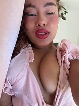 Snapshot of Marie_Rose chatting on March 28, 10:59 am Marie Rose online show from March 28, 10:59 am