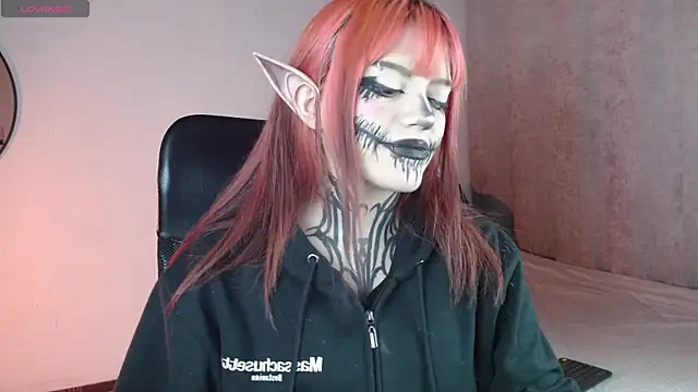 LilithMadness online show from December 18, 3:47 am