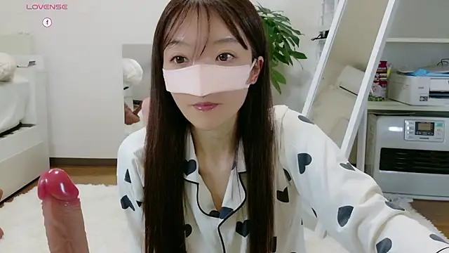 Snapshot of momochan88 chatting on May 5, 12:02 pm momochan88 online show from May 5, 12:02 pm