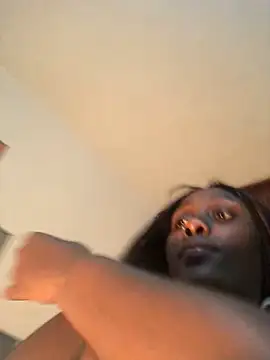 Snapshot of Lola_kims chatting on February 22, 5:44 pm Lola kims online show from February 22, 5:44 pm