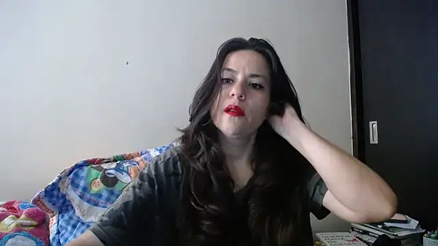 Snapshot of KAROLCANDY chatting on December 5, 2:14 pm KAROLCANDY online show from December 5, 2:14 pm