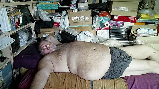 hadeszeuss2 online show from November 1, 3:25 pm