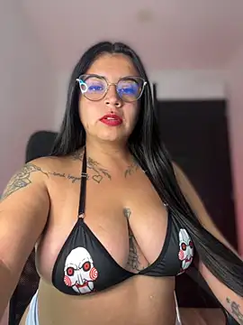 Snapshot of Devilsweet17 chatting on November 27, 12:46 am Devilsweet17 online show from November 27, 12:46 am