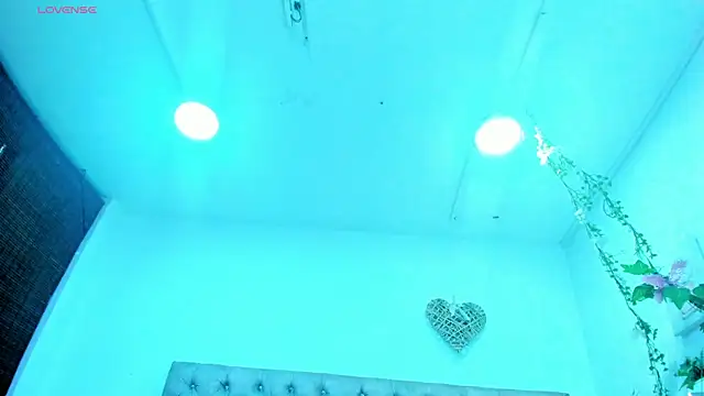 Hannah Miller   online show from September 20, 5:14 pm