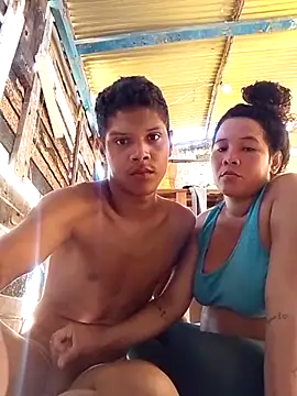 daniel traviexxxo online show from October 25, 1:40 pm