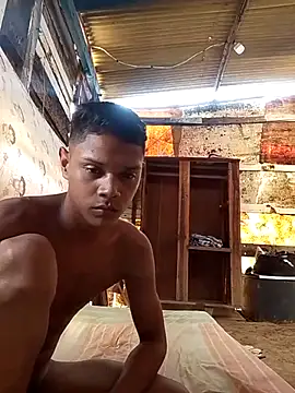 daniel traviexxxo online show from October 31, 4:41 pm