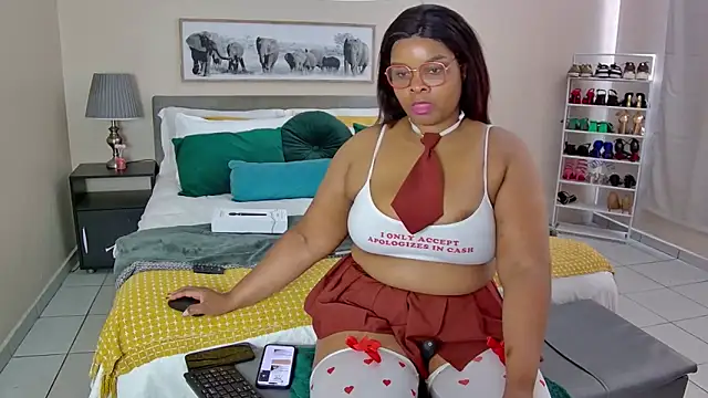 Snapshot of NaughtyKelly28 chatting on June 12, 9:30 am NaughtyKelly28 online show from June 12, 9:30 am