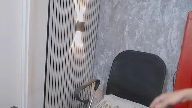 Snapshot of sophia__sweet1 chatting on March 8, 3:32 am sophia sweet1 online show from March 8, 3:32 am