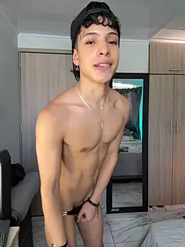 Snapshot of jade_candy_21 chatting on November 8, 7:12 pm jade candy 21 online show from November 8, 7:12 pm