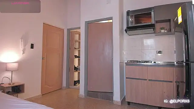 Snapshot of jade_candy_21 chatting on February 7, 3:27 pm jade candy 21 online show from February 7, 3:27 pm