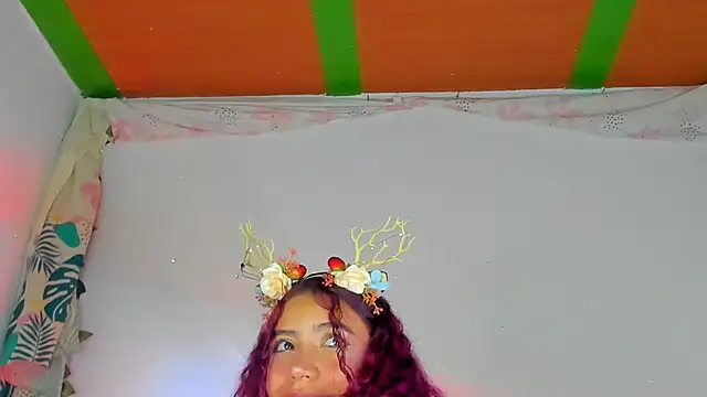 Snapshot of Dear_anne chatting on December 21, 9:12 am Dear anne online show from December 21, 9:12 am