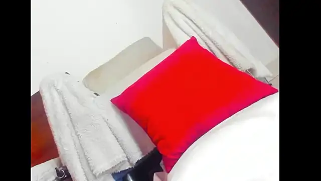 Snapshot of Dear_anne chatting on March 14, 11:43 pm Dear anne online show from March 14, 11:43 pm