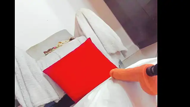 Snapshot of Dear_anne chatting on March 25, 10:27 pm Dear anne online show from March 25, 10:27 pm