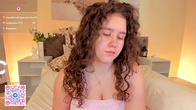 Ariella Sol online show from June 5, 7:14 am