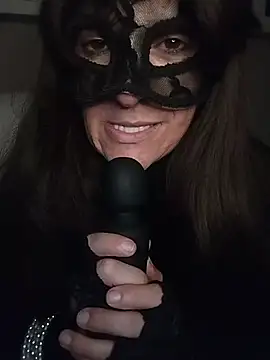 23Milly online show from December 3, 9:01 pm