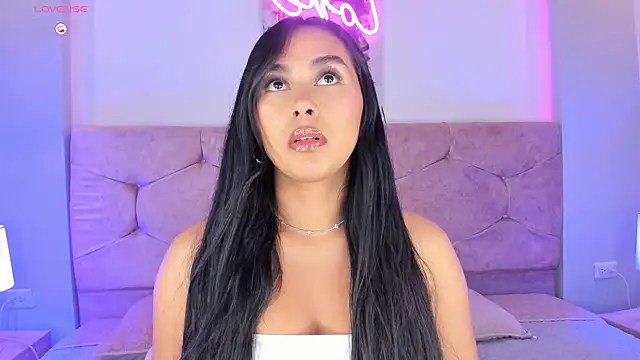 Cameliaa Smiith online show from December 5, 2:53 am