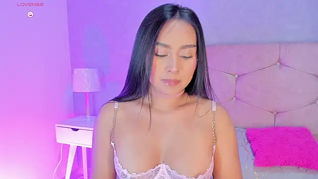 Snapshot of Cameliaa_Smiith chatting on October 16, 2:56 am Cameliaa Smiith online show from October 16, 2:56 am