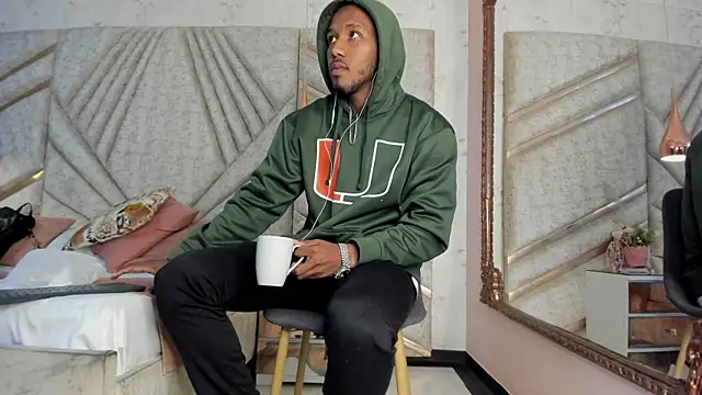 Snapshot of JamesParck chatting on March 19, 12:01 pm JamesParck online show from March 19, 12:01 pm