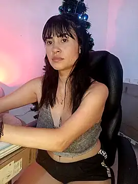 keelly richaardson1 online show from December 13, 6:38 pm