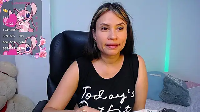 keelly richaardson1 online show from March 12, 10:50 pm