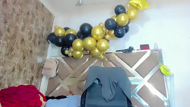 Snapshot of hannabigdirty chatting on December 15, 7:29 pm hannabigdirty online show from December 15, 7:29 pm