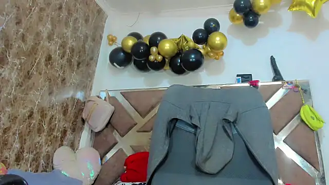 Snapshot of hannabigdirty chatting on February 2, 2:54 am hannabigdirty online show from February 2, 2:54 am