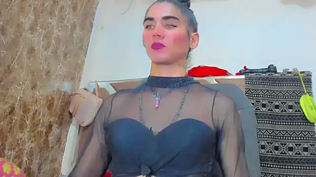 Snapshot of hannabigdirty chatting on March 8, 2:04 am hannabigdirty online show from March 8, 2:04 am