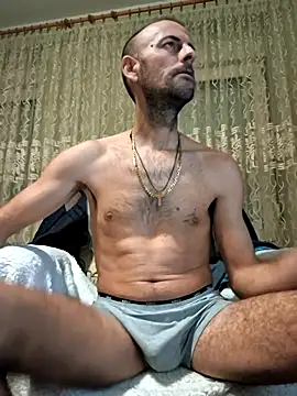 Snapshot of Cirkon1984 chatting on February 14, 7:23 pm Cirkon1984 online show from February 14, 7:23 pm