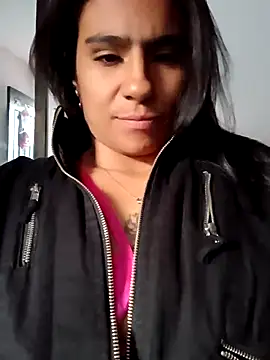 Leslly  online show from January 5, 9:36 pm