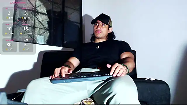 Snapshot of willian_m777 chatting on April 9, 3:39 am willian m777 online show from April 9, 3:39 am