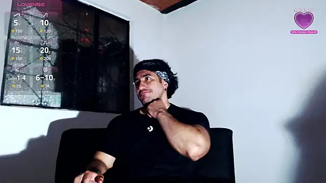 Snapshot of willian_m777 chatting on April 23, 4:24 am willian m777 online show from April 23, 4:24 am