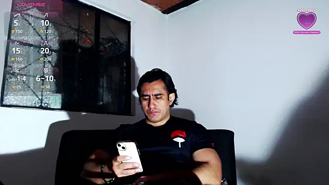Snapshot of willian_m777 chatting on April 24, 3:31 am willian m777 online show from April 24, 3:31 am