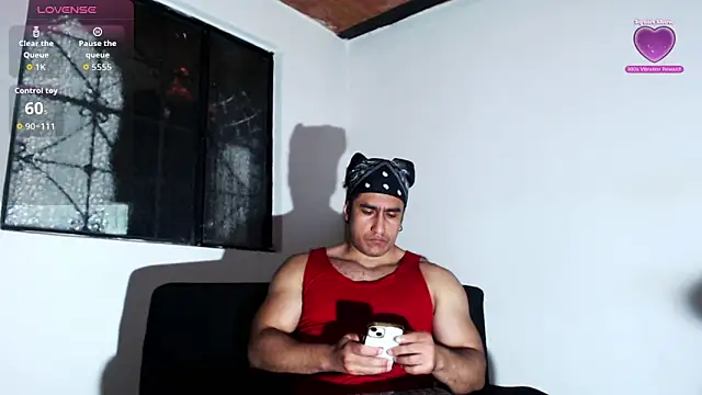 Snapshot of willian_m777 chatting on May 3, 1:33 am willian m777 online show from May 3, 1:33 am