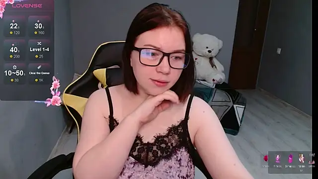 Emily Amorre online show from September 22, 1:07 am