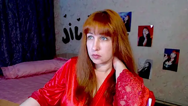 Snapshot of JillStevens chatting on February 12, 12:16 am JillStevens online show from February 12, 12:16 am