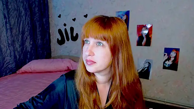 Snapshot of JillStevens chatting on February 25, 5:52 am JillStevens online show from February 25, 5:52 am