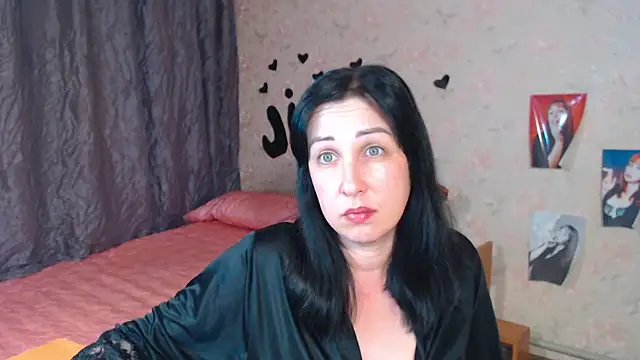 Snapshot of JillStevens chatting on October 7, 5:15 am JillStevens online show from October 7, 5:15 am