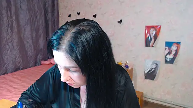 JillStevens online show from November 22, 4:33 am