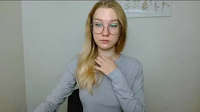 cindi hot online show from September 25, 10:30 am