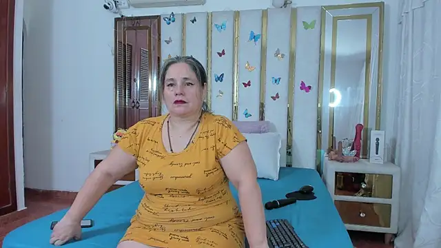 AnyelaGitanaMature online show from November 18, 1:55 am