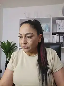 Gina Myers online show from May 17, 3:37 am