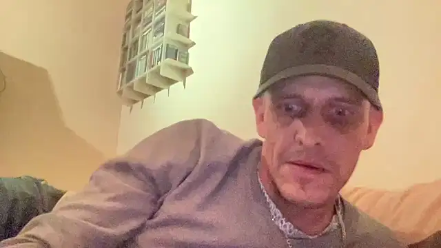 Snapshot of mrphatcat01 chatting on January 16, 6:59 pm mrphatcat01 online show from January 16, 6:59 pm