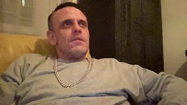 Snapshot of mrphatcat01 chatting on February 1, 1:44 am mrphatcat01 online show from February 1, 1:44 am