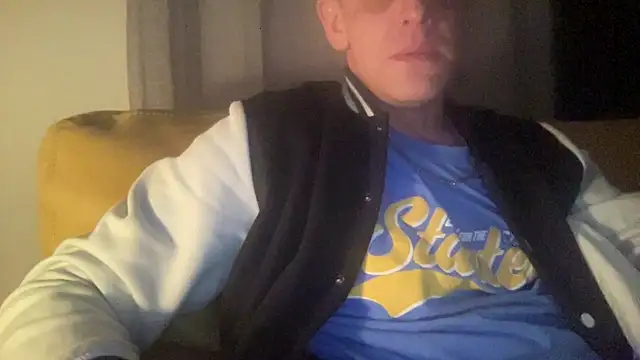 Snapshot of mrphatcat01 chatting on February 3, 5:40 am mrphatcat01 online show from February 3, 5:40 am