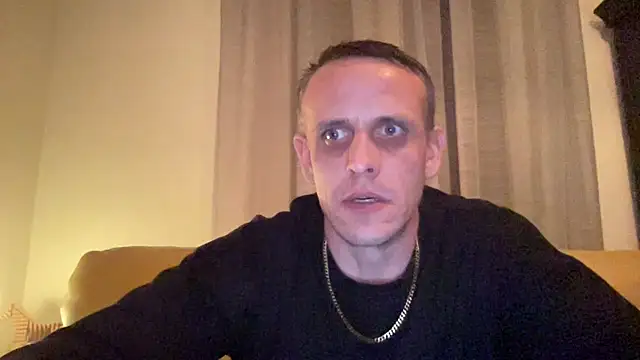 Snapshot of mrphatcat01 chatting on March 9, 11:14 pm mrphatcat01 online show from March 9, 11:14 pm