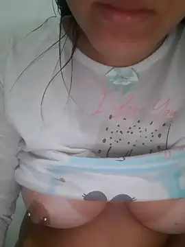 AmandaS2k online show from November 12, 6:19 pm