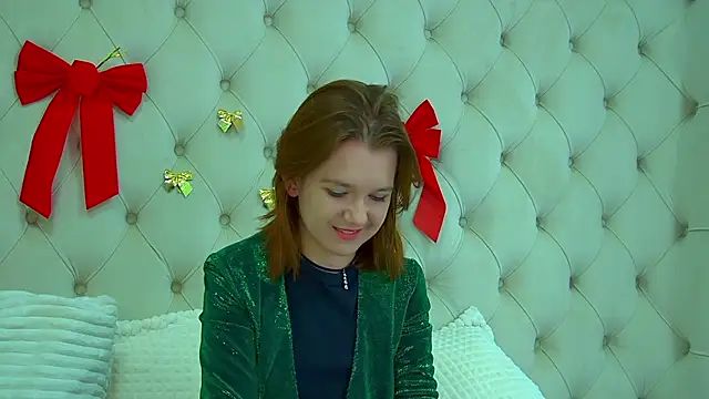LessySmith online show from December 13, 5:54 pm